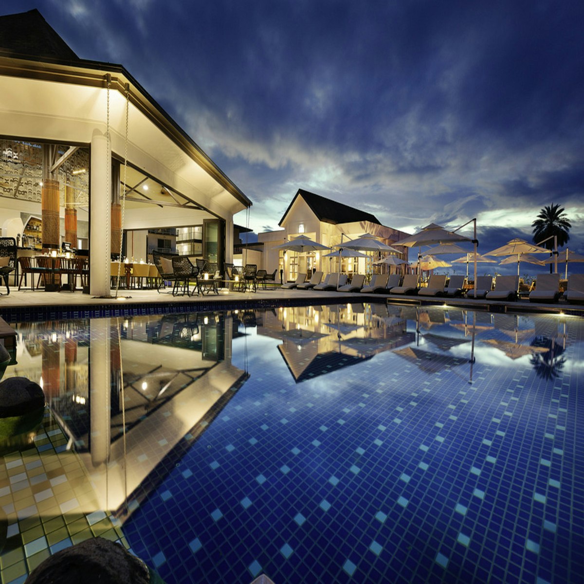 Thermal spa pool with steam luxury retreat
